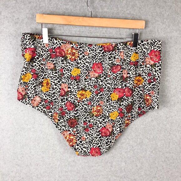 Torrid Floral Leopard Print Bottoms Size 3X - Picture 2 of 4